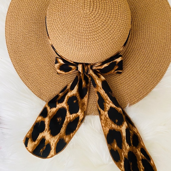 SABRINA LOVES SUMMER STRAW FLOPPY HAT - Picture 5 of 8